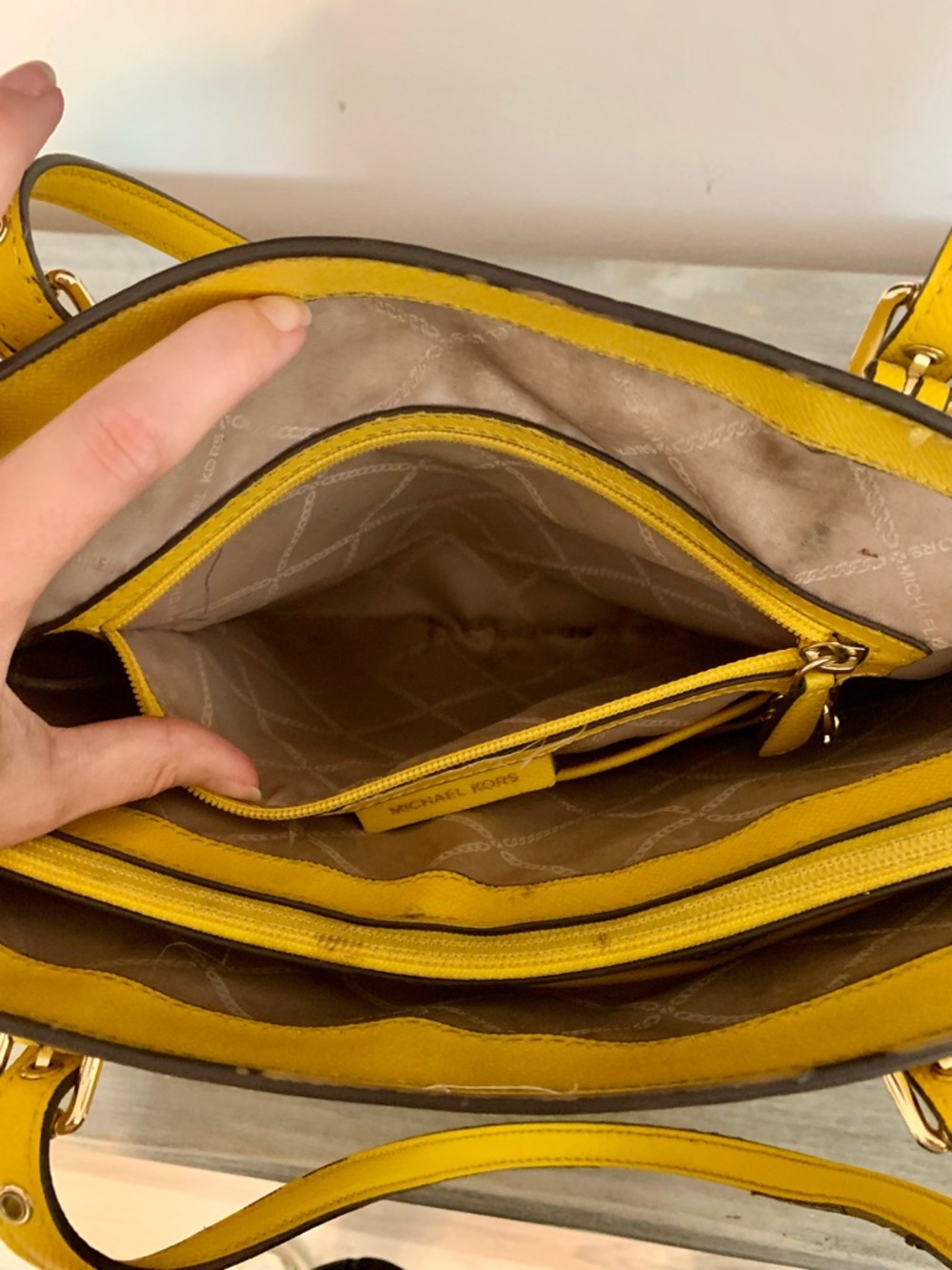 Michael Kors bag Yellow Saffiano Tote should bag large purse designer handbag - Picture 11 of 17